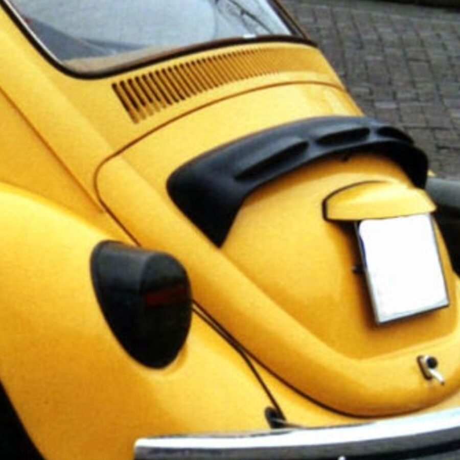 RAIN SHIELD FOR REAR DECK LID,BLACK (AC827990)